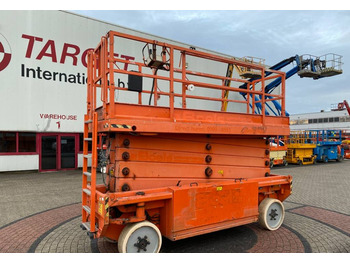 Scissor lift JLG