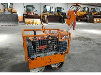 Mini roller Bobcat BT 750