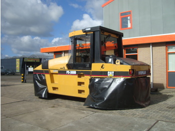Pneumatic roller CATERPILLAR PS-300B