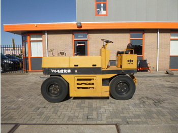 Pneumatic roller KOMATSU JW33-1