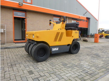 Pneumatic roller SAKAI TS160