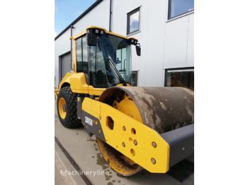 Pneumatic roller VOLVO SD115B