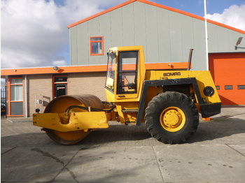 Road roller BOMAG BW213D