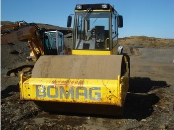Bomag BW 211D3 - Roller