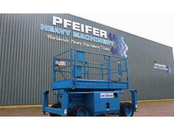 Scissor lift SkyJack SJ6826RT