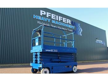 Scissor lift UpRight X32
