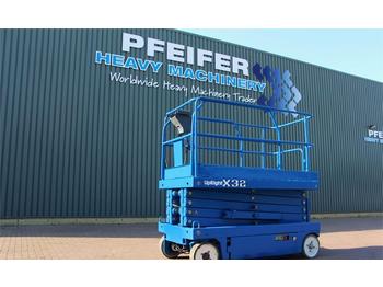 Scissor lift UpRight X32