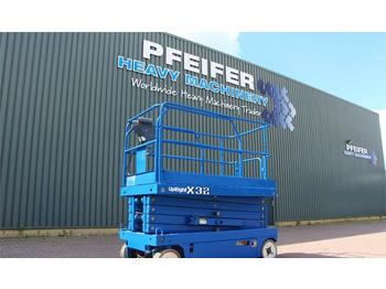 Scissor lift UpRight X32