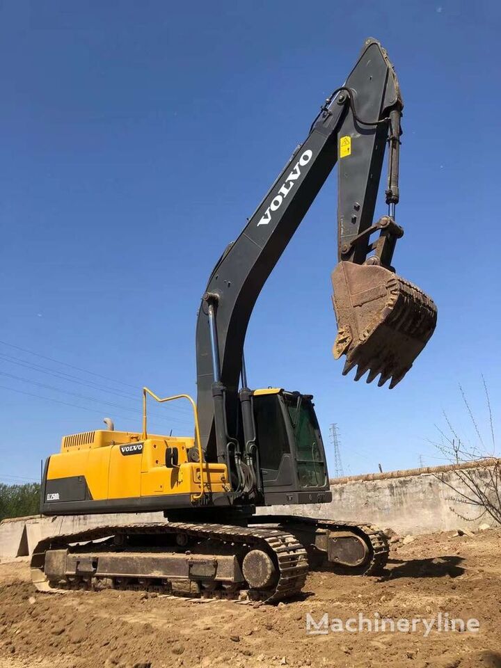 Crawler excavator VOLVO EC250 DL hydraulic excavator 25 tons: picture 3