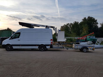 Truck mounted aerial platform Versalift Sprinter: picture 1