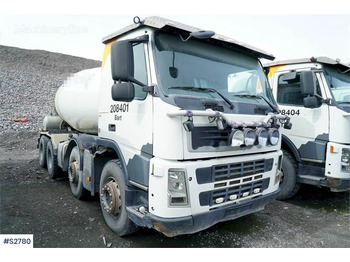 Concrete mixer truck Volvo FM480 8x4 Mining Truck: picture 1