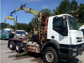 Timber transport, Crane truck for transportation of timber Iveco TRAKKER 6X4 LOGLIFT F241SL: picture 1