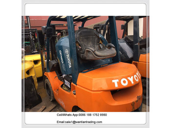 4-wheel front forklift TOYOTA FD30