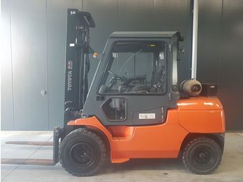Forklift Toyota 02-7FG50