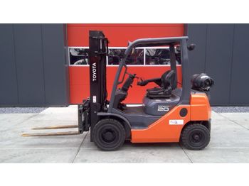 Forklift Toyota 02-8FG20F