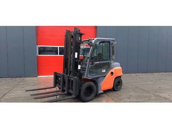 Forklift Toyota 8FD45N