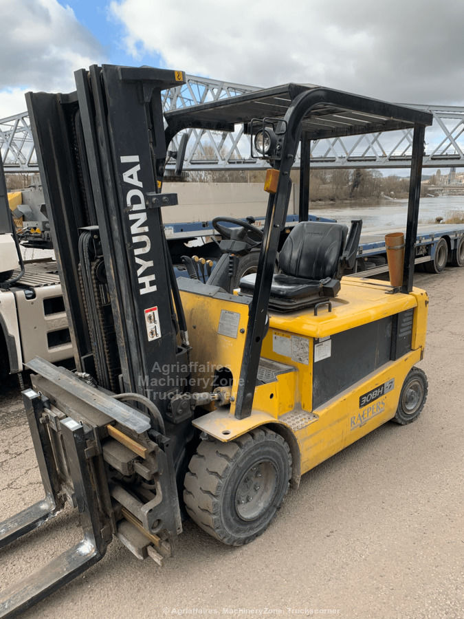 Electric forklift Hyundai 30BH-7: picture 3