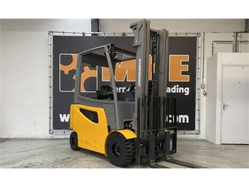 Electric forklift JUNGHEINRICH EFG 425