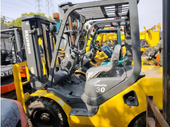 Diesel forklift Komatsu FD30: picture 1