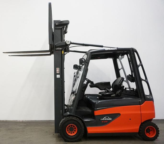 Electric forklift Linde E 25 L 387: picture 7