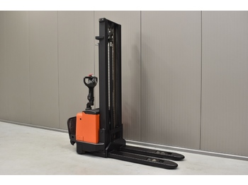 Stacker TOYOTA 7SM12