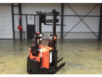 Stacker Toyota BT SPE125