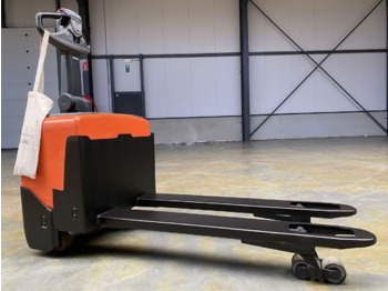 Toyota LWE130 - Pallet truck: picture 1