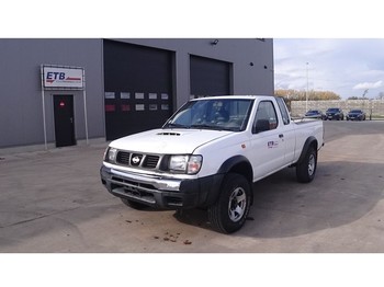 Car Nissan Navara 2.5 Di (4X4 / Pick Up)