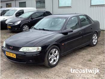 Car Opel Vectra: picture 1