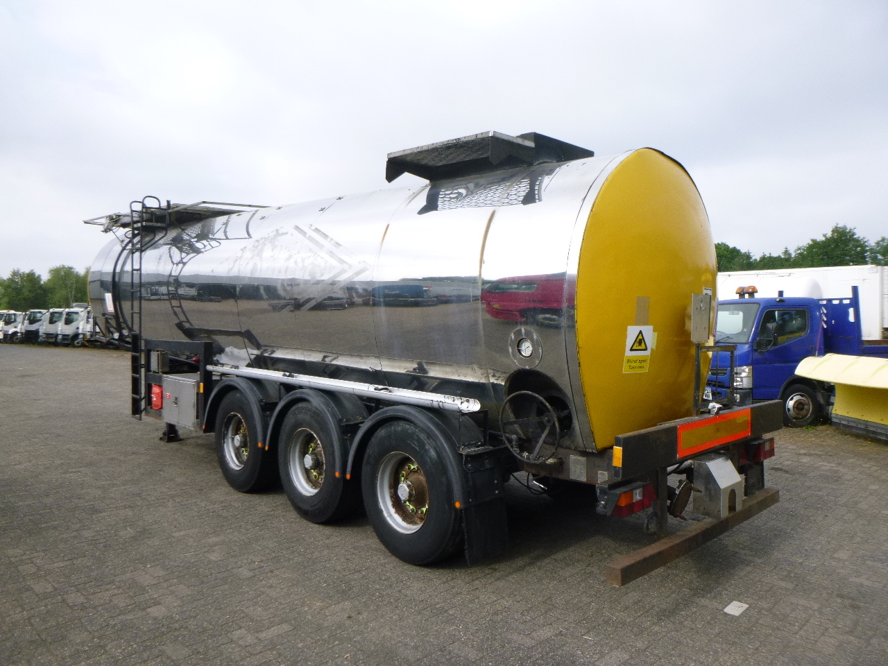 Tank semi-trailer for transportation of bitumen Crane Fruehauf Bitumen tank inox 28 m3 / 1 comp: picture 3