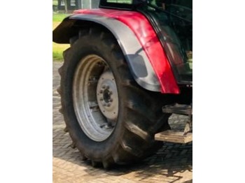 Wheels and tires for Farm tractor 480/70R34 Banden: picture 1