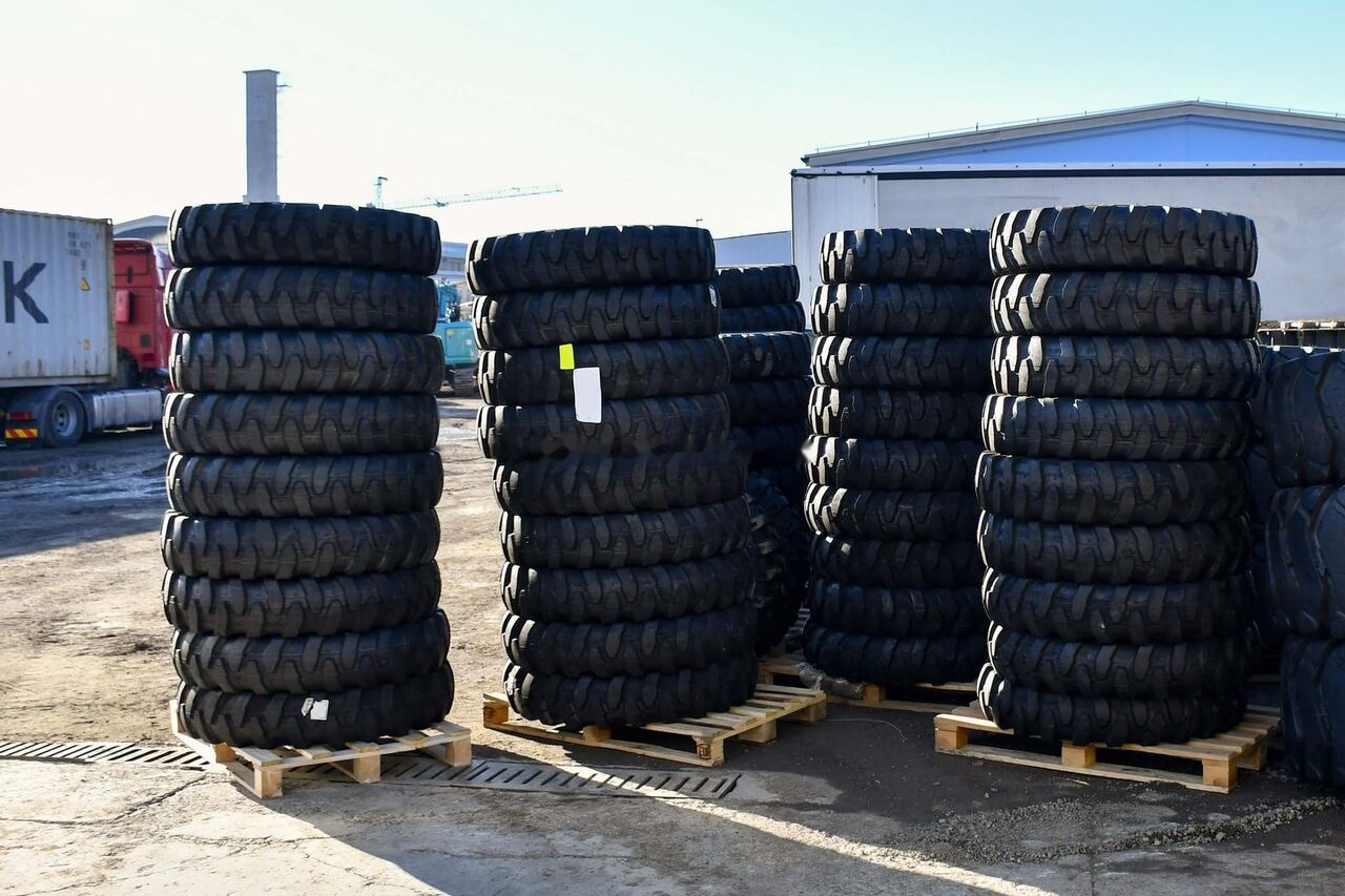 New Tire for Excavator Armour 10.00-20/16.: picture 4