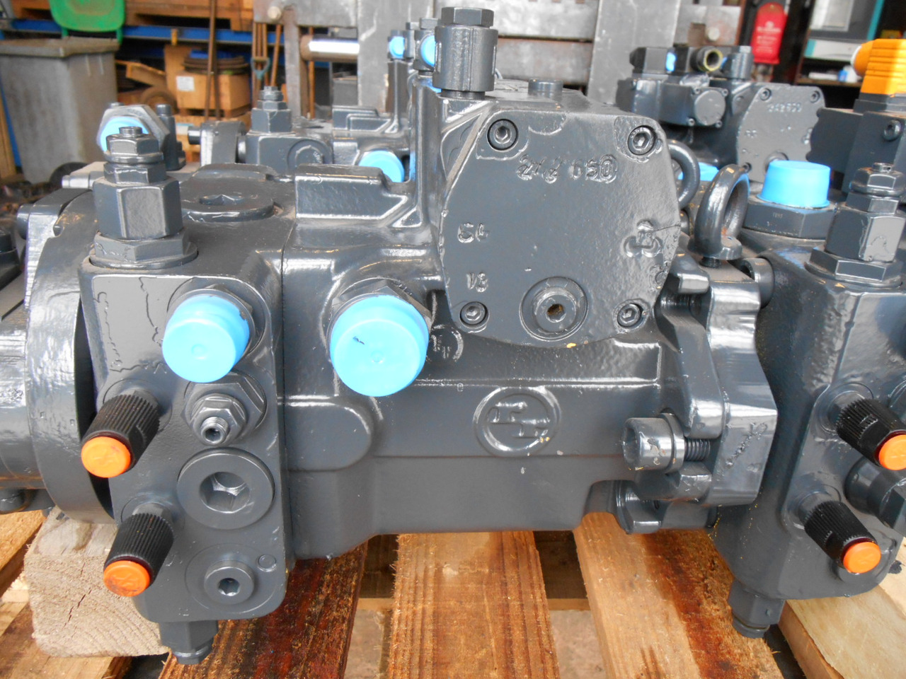 Hydraulic pump for Construction machinery Brueninghaus Hydromatik A4VG71DGDT1/32L-PSF10K021E-S -: picture 3