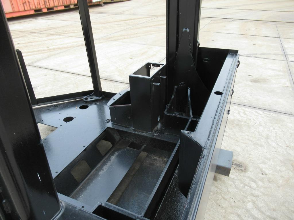 New Cab for Construction machinery Caterpillar 3331668 -: picture 10
