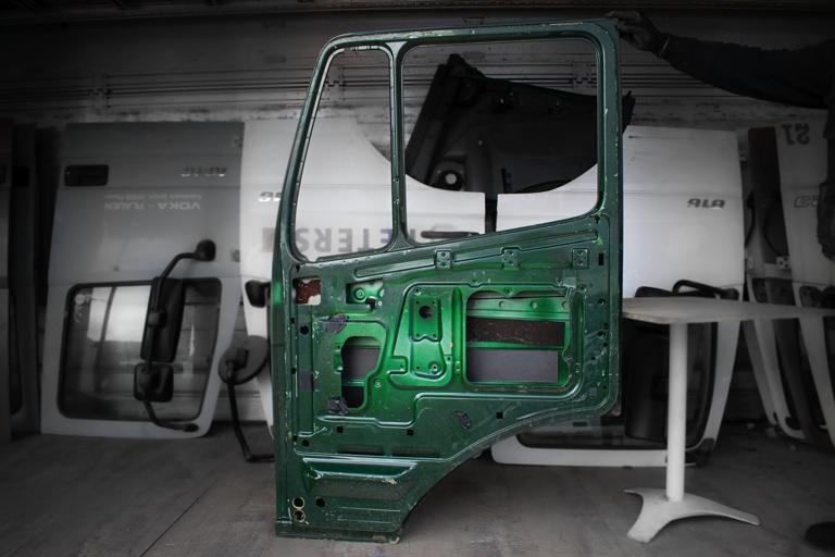 Door and parts for Truck MERCEDES-BENZ SK - RIGHT: picture 2