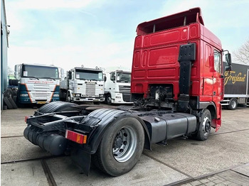 Tractor unit DAF 95.430 XF SPACECAB (EURO 2 / ZF16 MANUAL GEARBOX / ROOFSPOILER / RVS-HIGHBAR / ETC.): picture 4