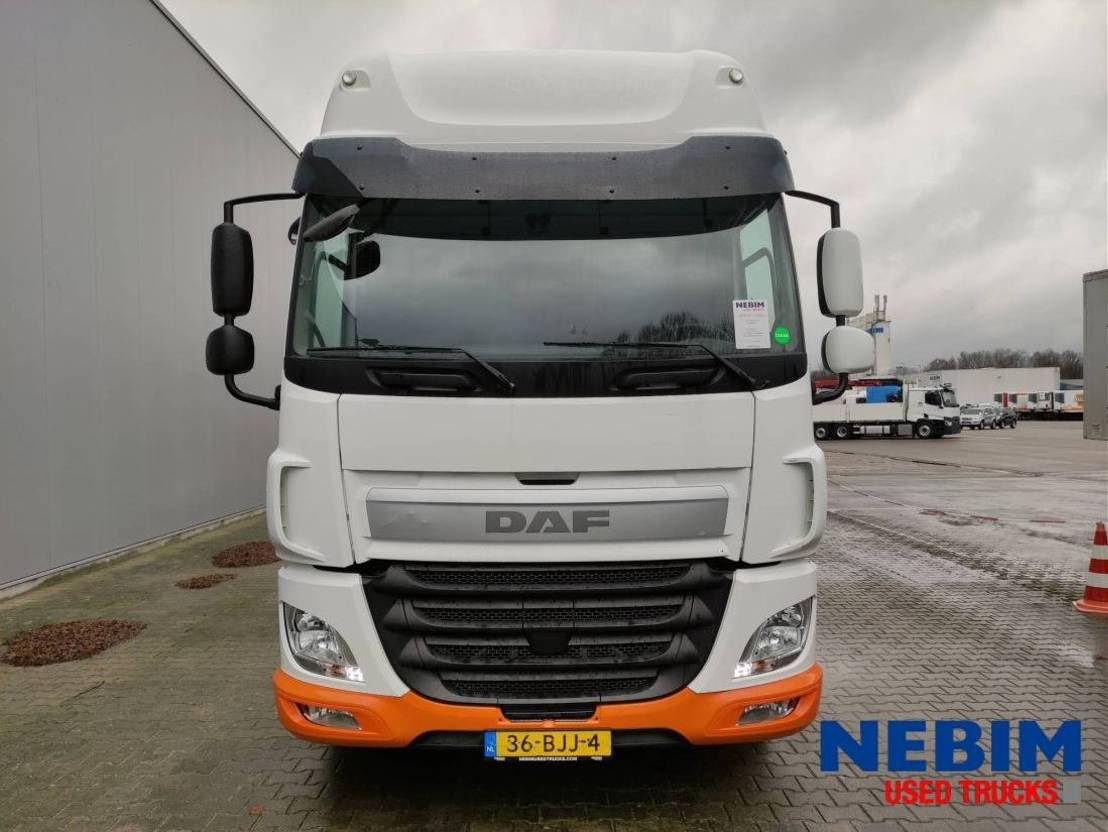 Tractor unit DAF CF 400 4x2 - Spacecab: picture 9