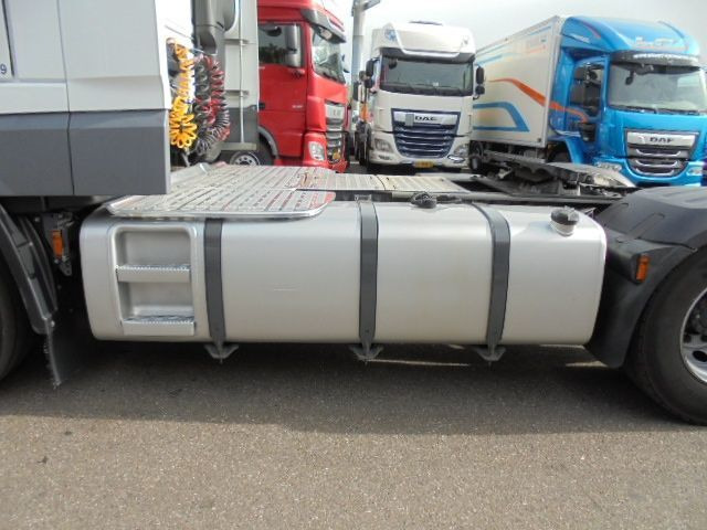 Tractor unit DAF XF 440 EURO 6: picture 6