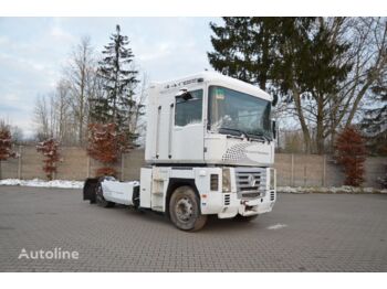 Tractor unit RENAULT Magnum 440 2002 BROKEN / FOR SPARE PARTS: picture 1