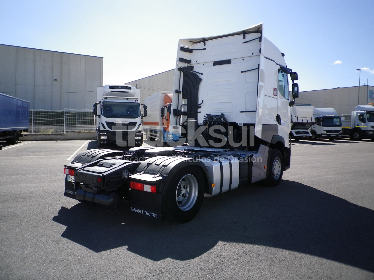 Tractor unit RENAULT T520 HIGH SLEEPER CAB: picture 7