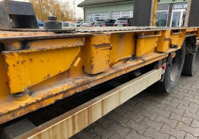Low loader trailer for transportation of heavy machinery Goldhofer TUP-L3-22/80: picture 11