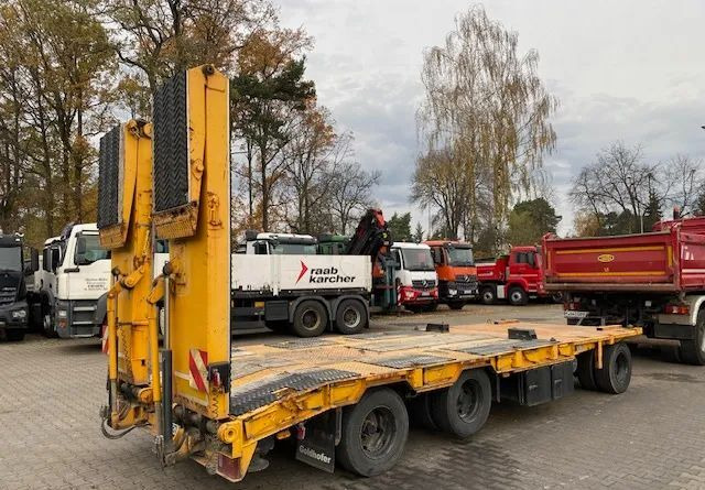 Low loader trailer for transportation of heavy machinery Goldhofer TUP-L3-22/80: picture 4