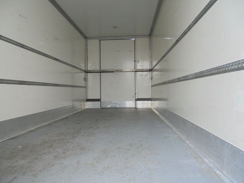 Closed box trailer bodden + 2 axle: picture 4