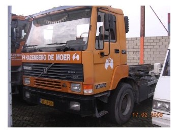 Terberg FL1350 WDG wide spread - Container transporter/ Swap body truck