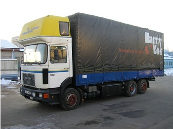 MAN 24.362 - Curtainsider truck