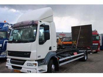 DAF LF 55 .220 + EURO 5 + DHOLANDIA LIFT 12T - Cab chassis truck: picture 3