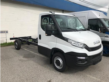 Cab chassis truck IVECO Daily 35s18
