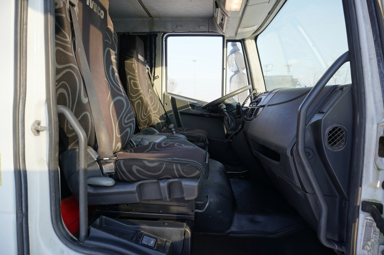 Crane truck Iveco Eurocargo 120E18 Crane Palfinger / 3-way tipper / sleeper cab: picture 20