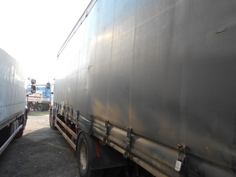Curtainsider truck Iveco Stralis 310: picture 6