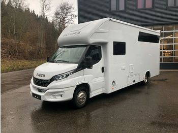 Livestock truck Iveco Pferdetransporter